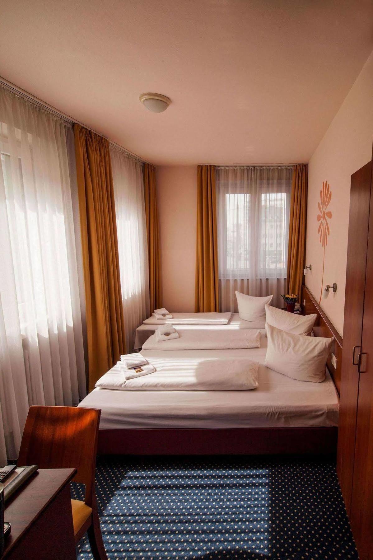 Hotel Residenz Duesseldorf Екстериор снимка
